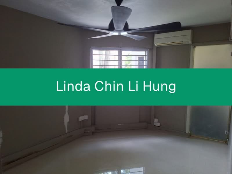 Spacious 3-Bedroom HDB Flat at Bukit Purmei Road