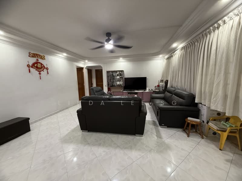 Spacious Corner 5A HDB Flat Near Yew Tee MRT