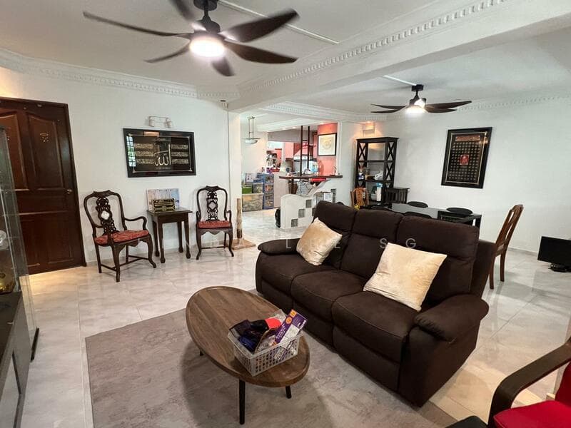 Spacious 5-Room HDB at Pandan Gardens Near Future MRT