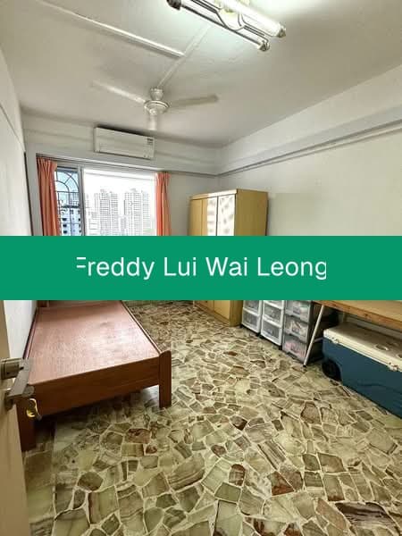 Common Room for Rent at 113 Jurong East Street 13 – High Floor, Females Only