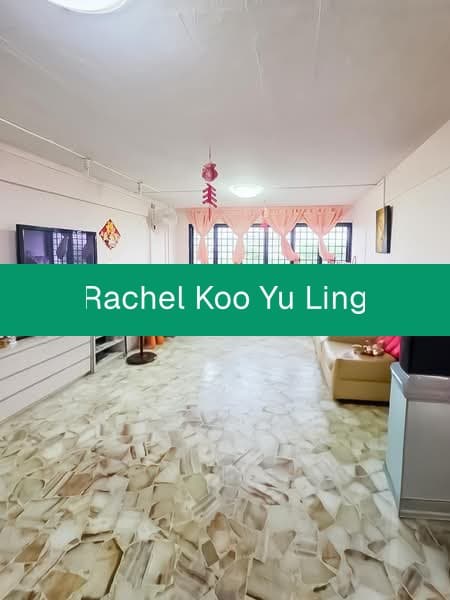 Spacious 5-Room Point Block HDB at Jurong West Street 52