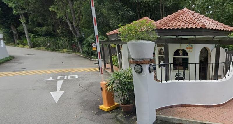 Spacious 3-Bedroom Walk-Up Apartment at Villa Delle Rose, District 10