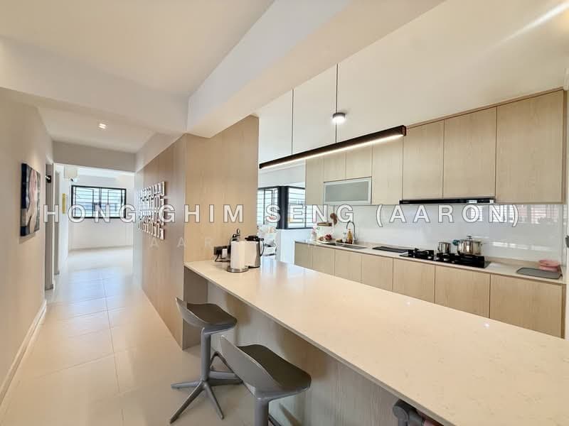 Renovated Executive Apartment at Tampines Street 12 – Mid Floor Corner Unit