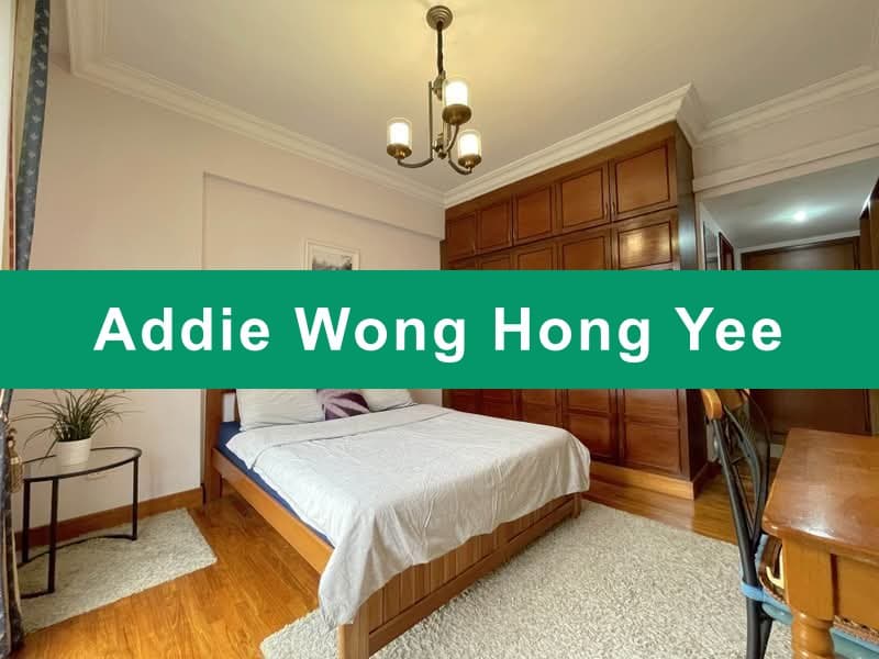 Spacious Master Bedroom with Private Bathroom near Lakeside MRT