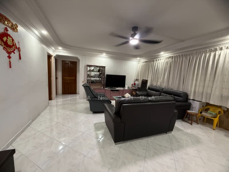 Spacious 5-Room Corner Unit at Choa Chu Kang Street 62