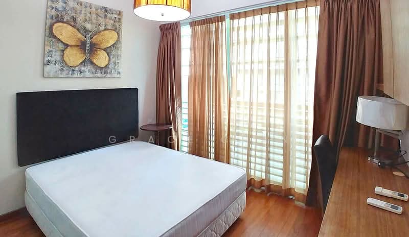 Master Room with Private Bathroom at D'Gallery, Near Kembangan MRT