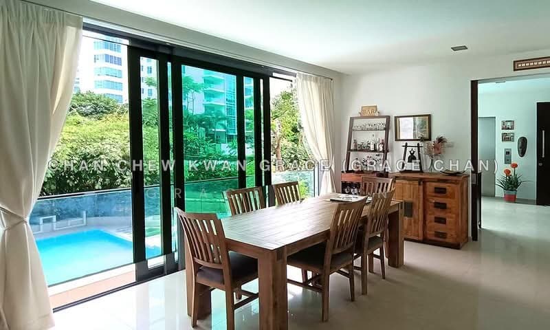 Holland Condo – Low Floor Pool-Facing 3-Bed with Private Lift