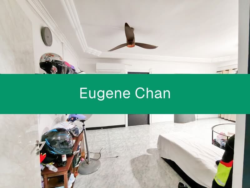 4A HDB Corner Top Floor Unit at Bukit Batok Street 25