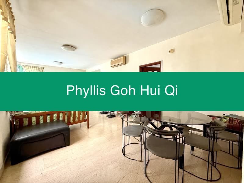 Ballota Park Condo – Freehold 3-Bed 2-Bath with Utility Room