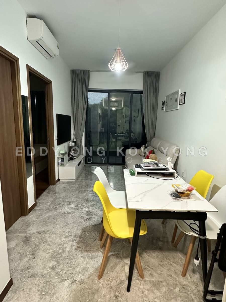 Fourth Avenue Residences – 1-Bed with Windowed Bathroom, 517 sqft