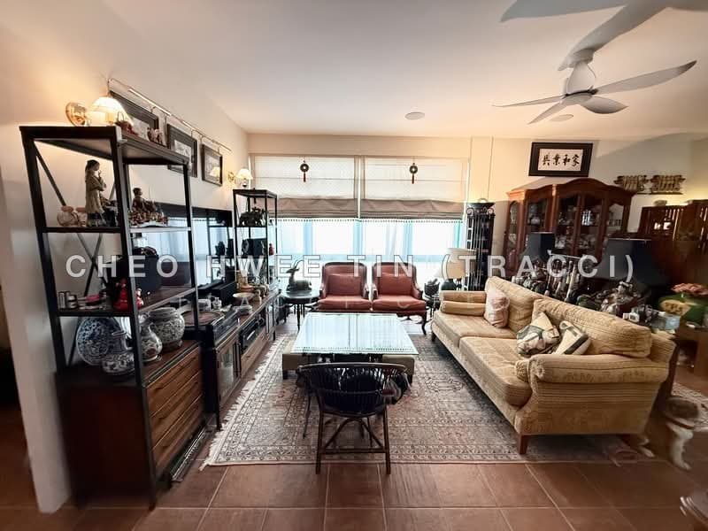 Celadon View Penthouse with Roof Terrace – 3BR, 999-Year Lease