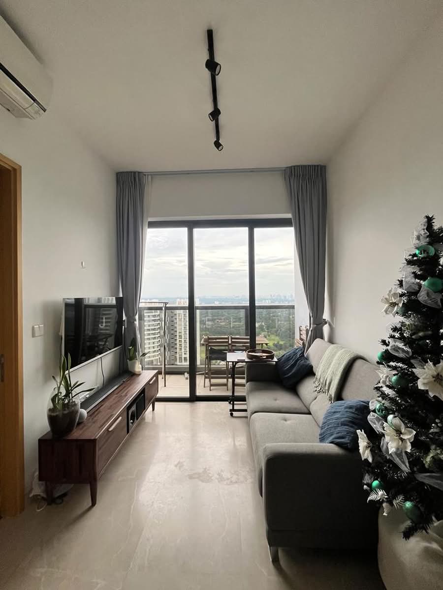 High Floor 1-Bed Unit at Commonwealth Towers, Near Queenstown MRT
