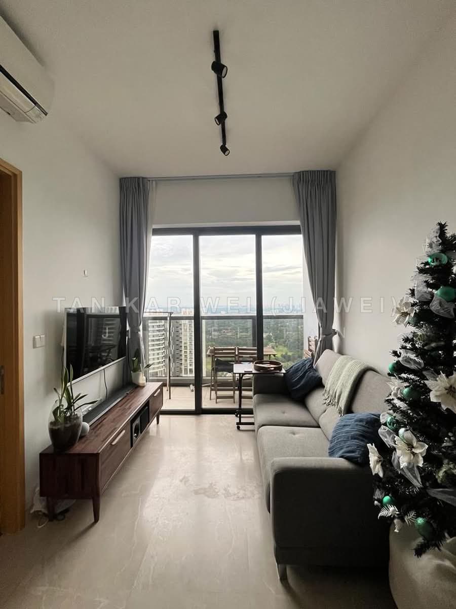 High Floor 1-Bed Unit at Commonwealth Towers, Near Queenstown MRT