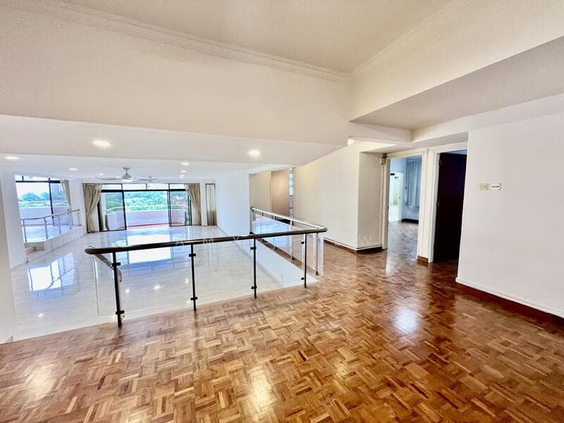Beverly Hill 4-Bed Condo on Grange Road, District 10