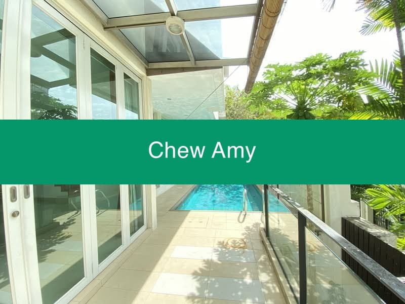 Namly Crescent – 3-Storey Semi-Detached with Attic & Pool