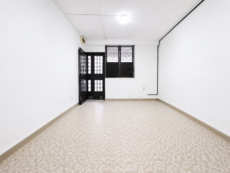 High Floor 2-Room HDB with Utility Room at Jalan Kukoh