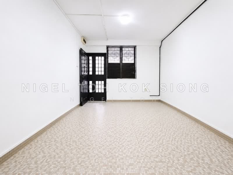 High Floor 2-Room HDB with Utility Room at Jalan Kukoh