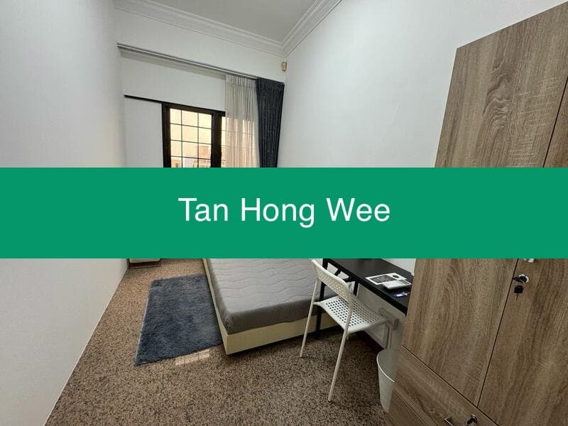 Fully Furnished Room for Rent at Dover Parkview