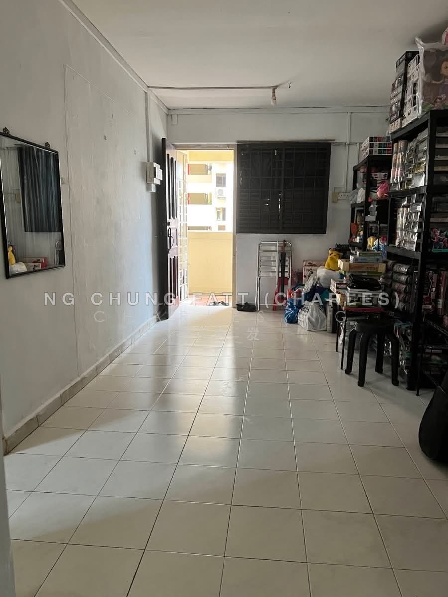 2S HDB Flat at 805 King George's Avenue – 1 Bed, Mid Floor
