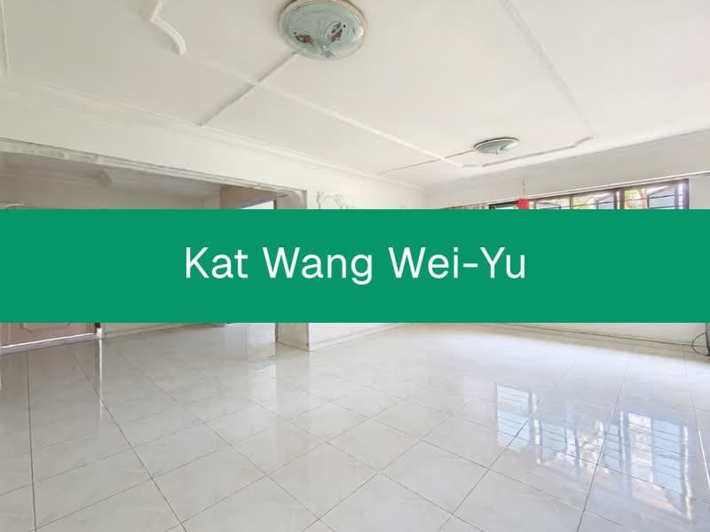 4-Room Corner Unit HDB at 315 Sembawang Vista, Level 3