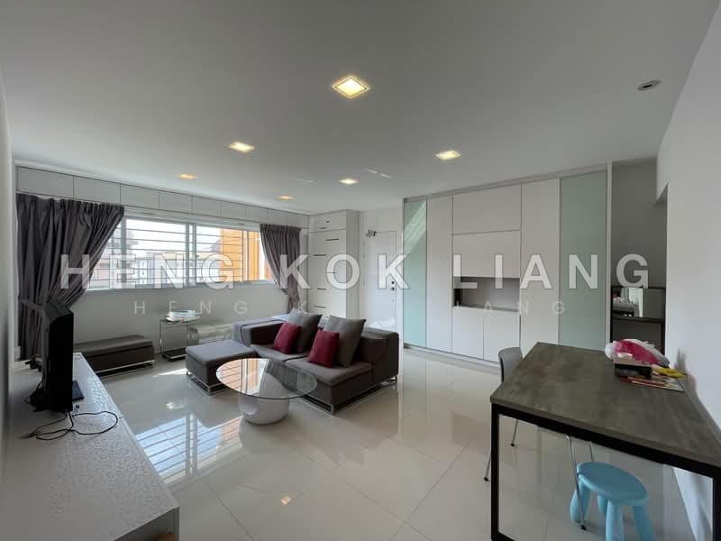 Spacious 4A Model 3-Bedroom HDB at Joo Seng Road