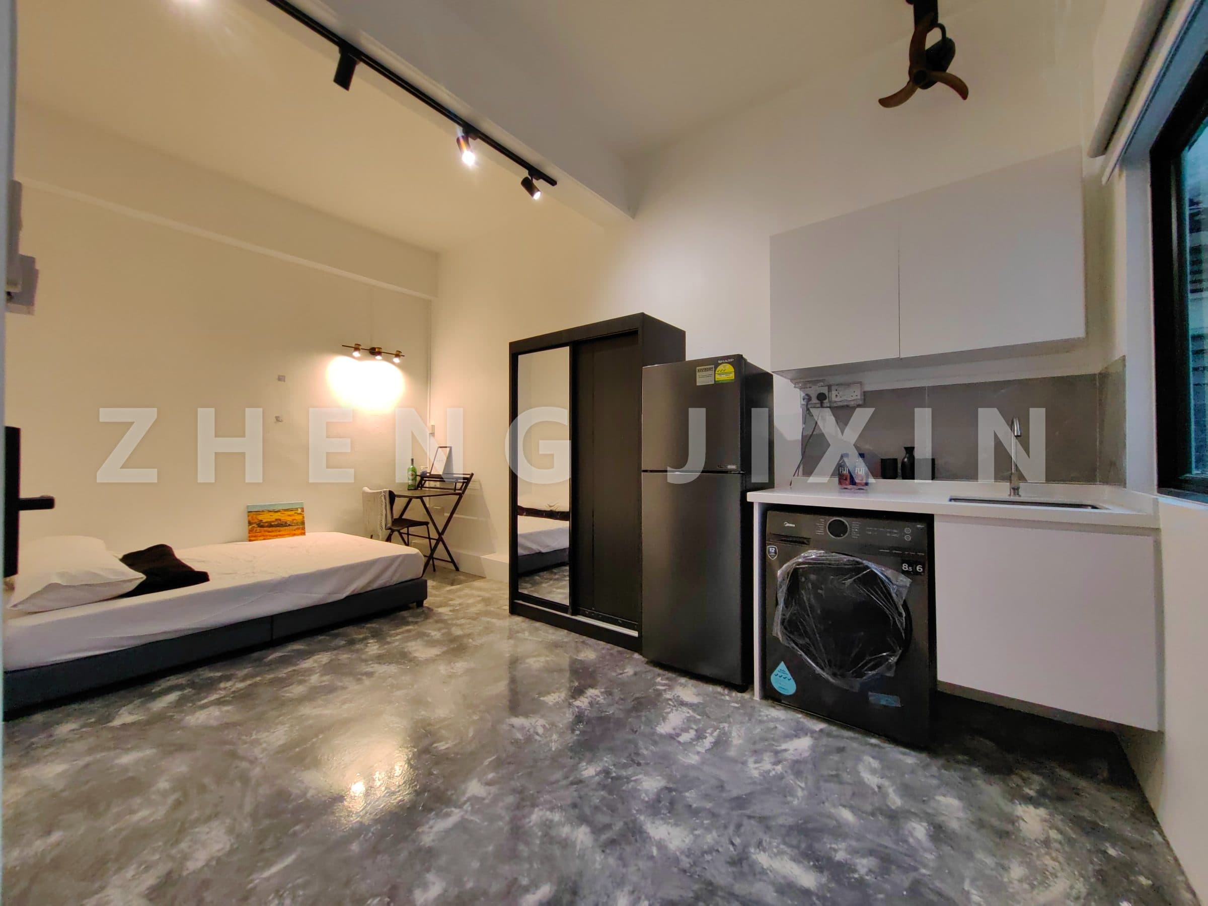 Flanders Square – Fully Furnished Studio Walk-Up Apartment