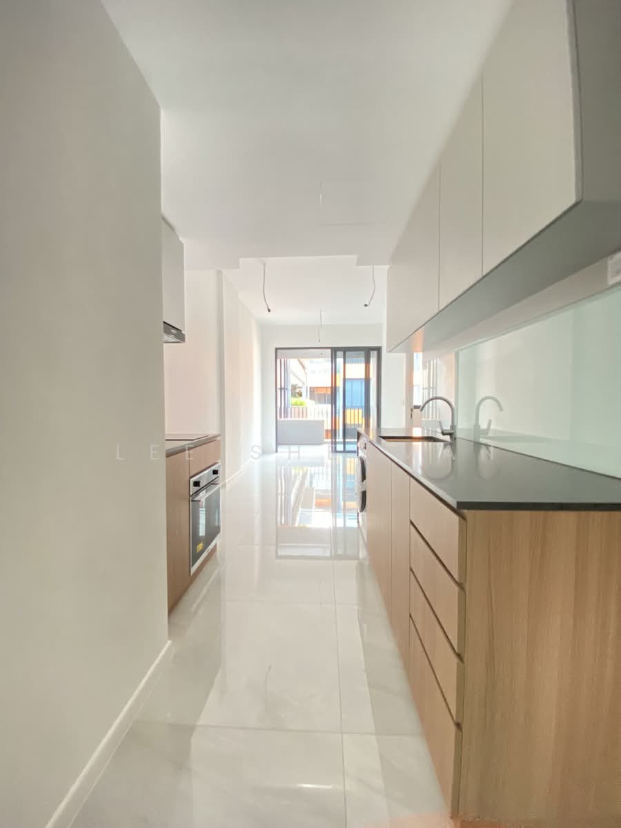 Rezi 24 – 1 Bed + Study, 517 sqft, Freehold, Sale with Tenancy