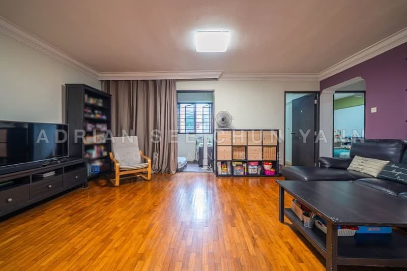 5-Room Mid-Floor HDB Flat at Anchorvale Link, Sengkang