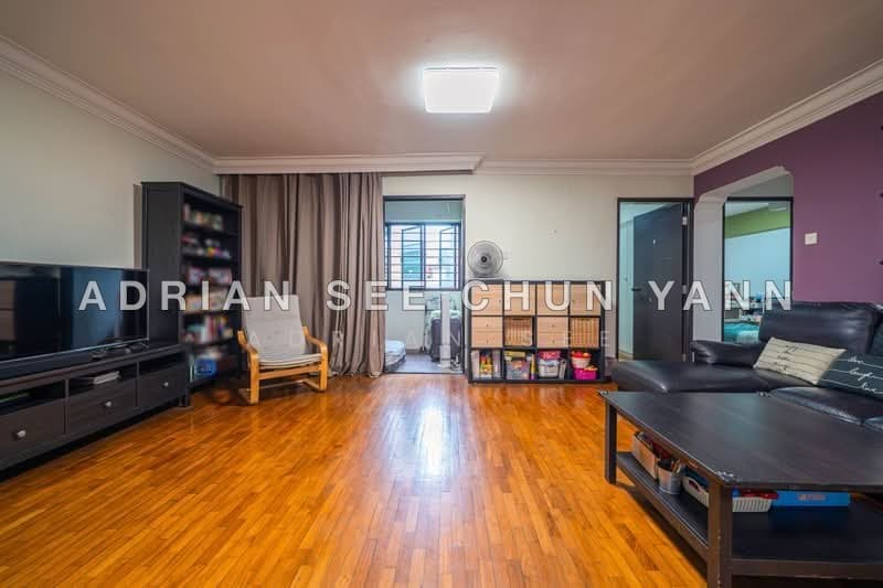 5-Room Mid-Floor HDB Flat at Anchorvale Link, Sengkang