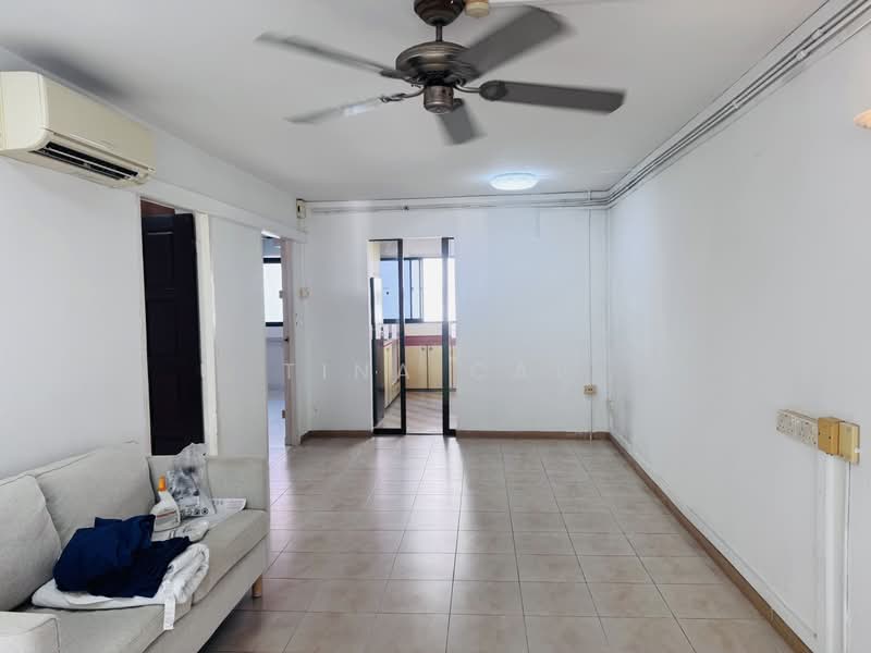 3A HDB Flat for Rent at 4 Queen's Road – Mid Floor, Partial Furnish