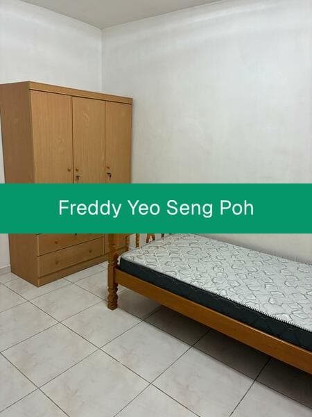 Common Room for Rent in Woodlands Street 32 HDB