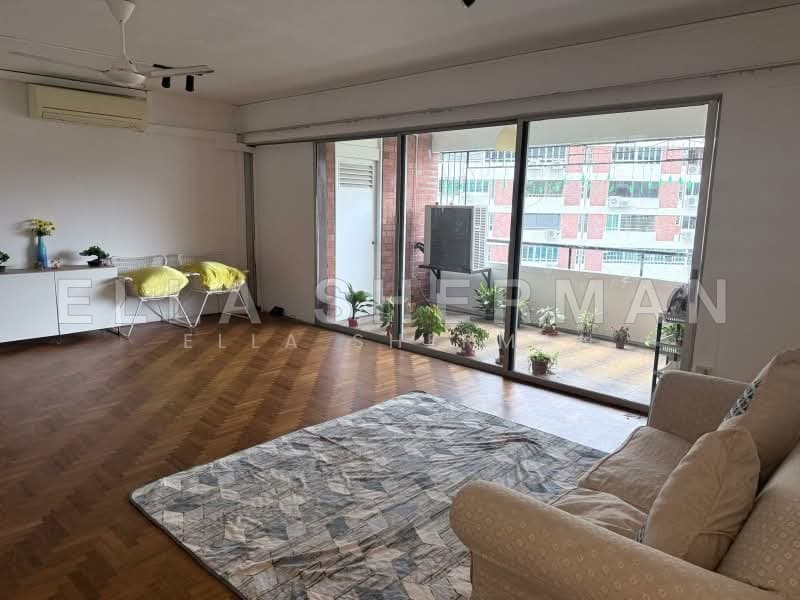 Common Room for Rent at Pandan Valley, District 21