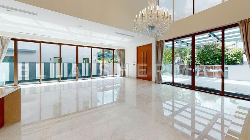 Lornie Road Bungalow – 6-Bed with Pool & Lift, D11
