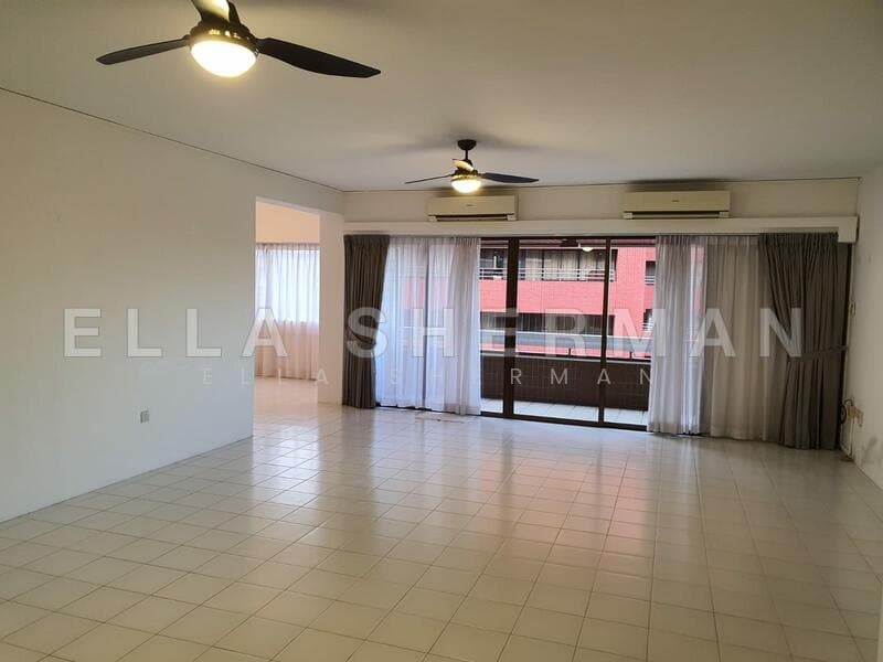Spacious 4-Bedroom Unit at The Cairnhill, District 9