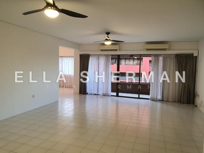 Spacious 4-Bedroom Unit at The Cairnhill, District 9
