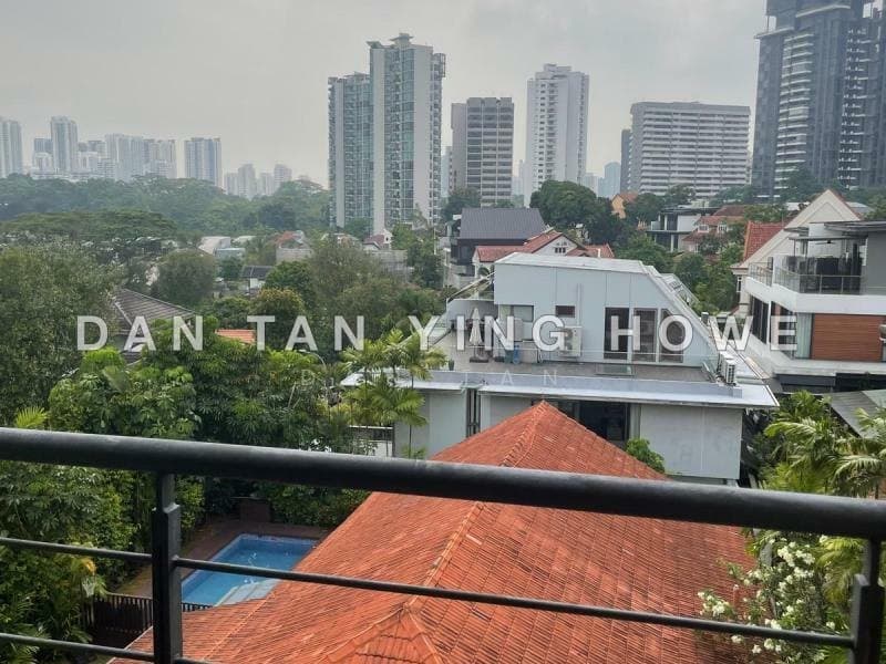 Wide Frontage Semi-Detached Near Henry Park Primary