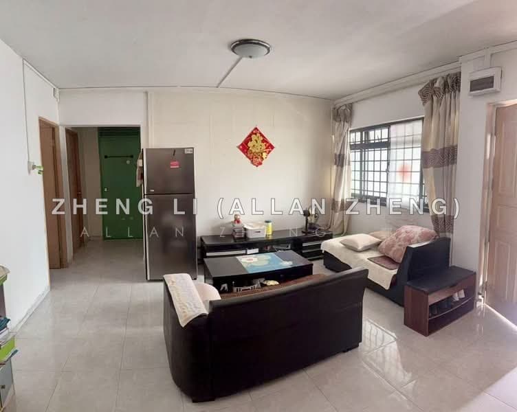 High Floor 4A HDB Flat at 756 Woodlands Avenue 4