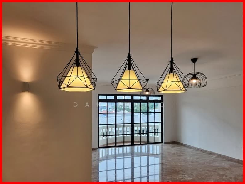 Park East 3-Bed Renovated Apartment in District 15 Siglap