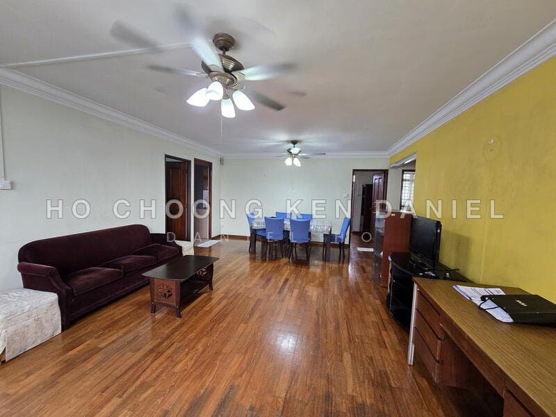 HDB Executive Apartment for Rent at Yung Ping Road, Taman Jurong