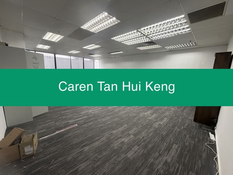 High Floor Office Unit at Parklane Shopping Mall – 667 sqft with Windows