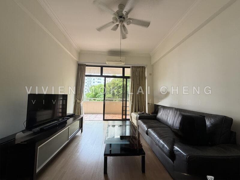 Allsworth Park – Spacious 2-Bed Corner Unit at Holland Road