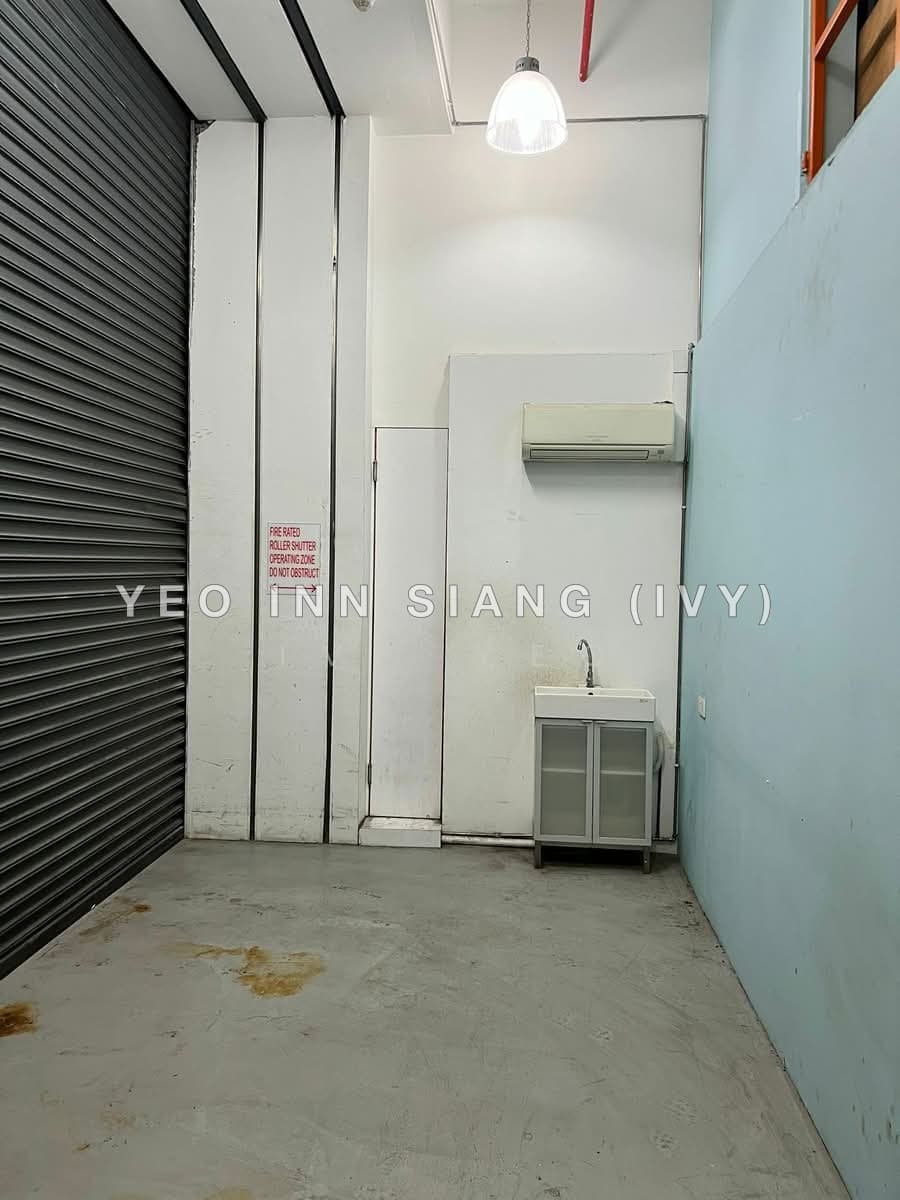 Light Industrial (B1) Unit at Woodlands Horizon for Rent