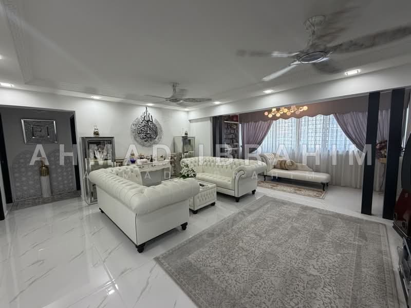 5I Corner HDB Unit at Tampines Street 83 – Fully Renovated