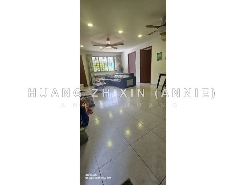 4A HDB Flat at 768 Pasir Ris Street 71 – Mid Floor, Bright & Windy