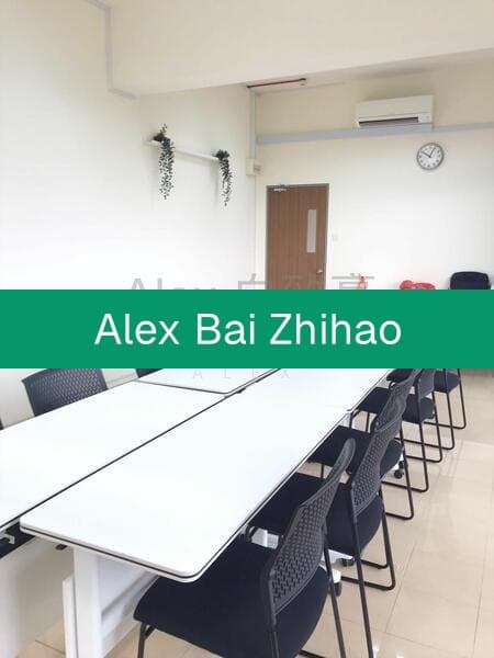 Bright Classroom with Balcony for Rent at Kiew Sian King