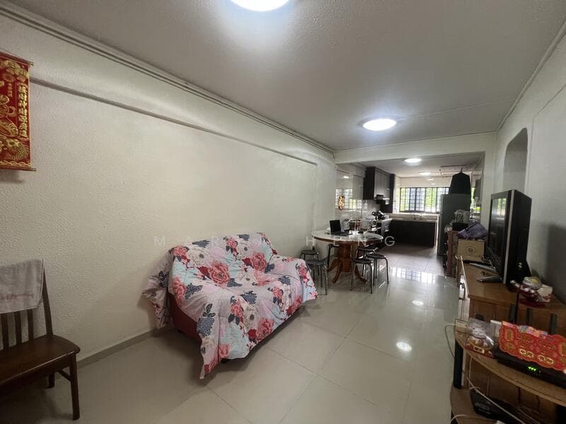 3NG HDB Flat Near Mayflower MRT – Mid Floor, Open Concept Kitchen