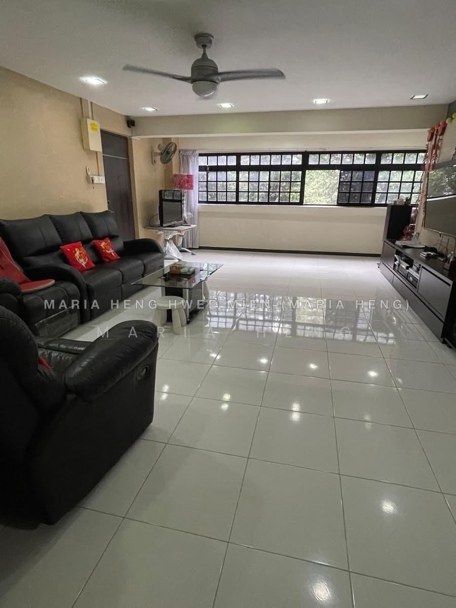Executive-Sized 5A HDB Flat with Recess Area at Tampines St 22