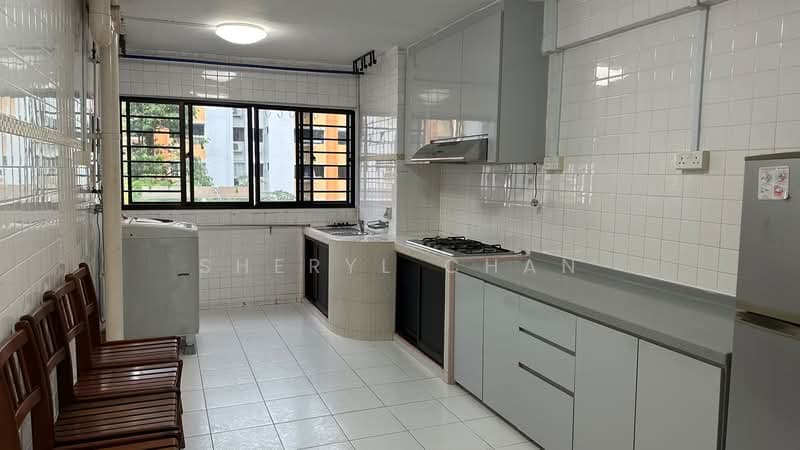 3NG HDB Flat for Sale at 121 Ang Mo Kio Avenue 3
