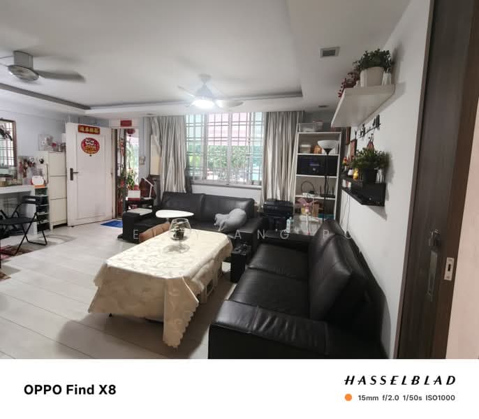 Corner Unit 4I HDB Flat at 717 Yishun Street 71